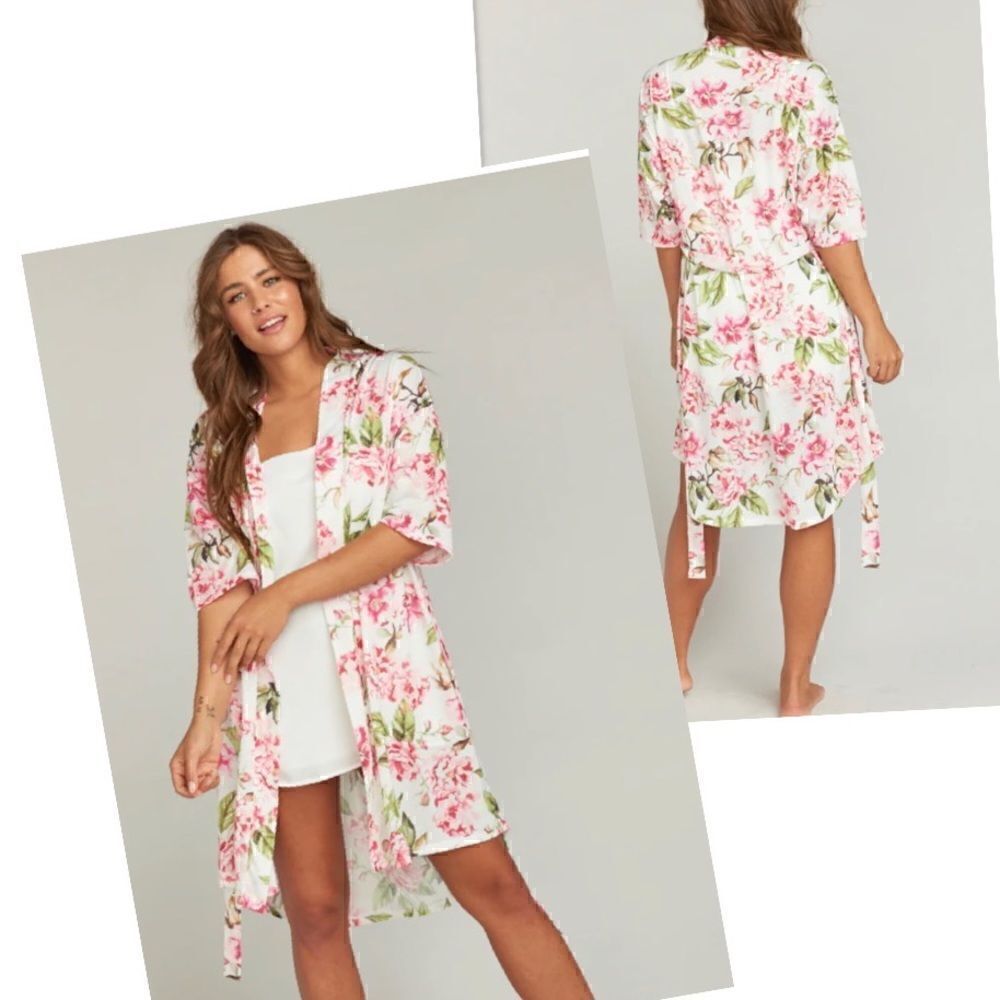 Show Me Your MuMu Brea Robe - Picture 2 of 12